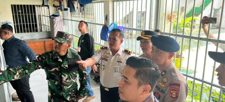 Perkuat Deteksi Dini, Lapas Kelas I Palembang Laksanakan Razia Gabungan Bersama APH